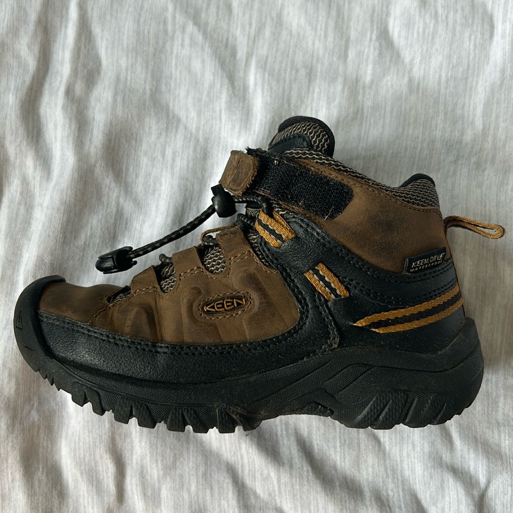 Keen size 10 little boys waterproof boots.